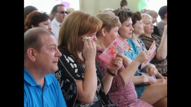 ПЕСНЯ УЧИТЕЛЕЙ ВЫПУСКНЫХ КЛАССОВ. Музыка и слова: Сергей ВЕТЕР. (WindNoise)