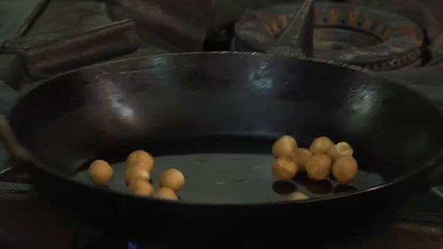 Refined dishes in WECK® jar - Goat's milk curdled with asparagus and truffle смотреть онлайн