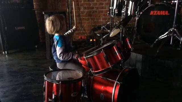 Little drummer, Ivan Kulikov 2year 10month смотреть онлайн