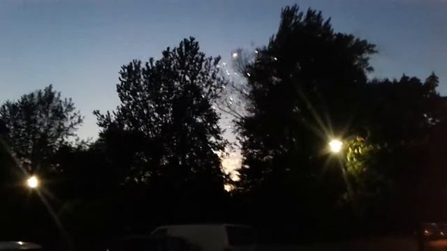 Салют возле Эмки смотреть онлайн