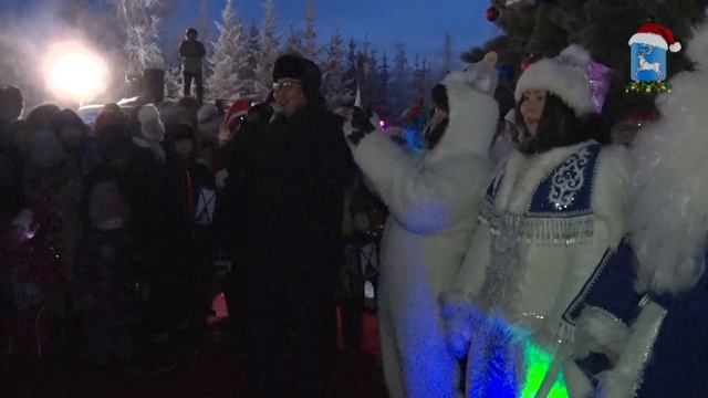 Открытие стенда и зажжение елки смотреть онлайн