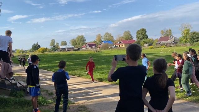 Рамешки. Стадион. Соревнования по бегу. смотреть онлайн