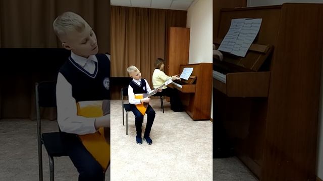 Шурхаев Артём. 1. А.Помазкин-Е.Жилинский. Маленькое скерцо. 2. рнп Ах вы, сени. обр. В. Котельников смотреть онлайн