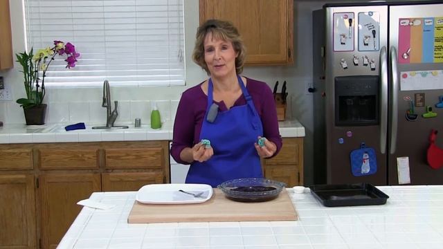 Chocolate Cranberry Walnut Truffles! An Easy, Healthy Truffle Recipe! смотреть онлайн