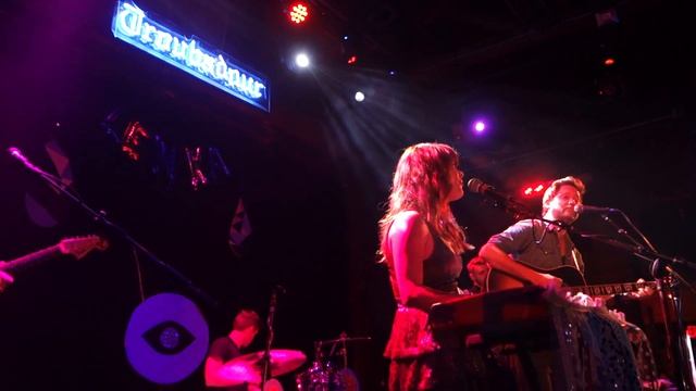 Stuck Like Glue - Lenka + Nick Howard смотреть онлайн