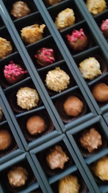 Шоколад ручной работы Москва - конфеты, трюфеля, десерты из настоящего бельгийского шоколада. смотреть онлайн