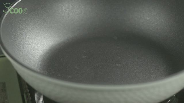 🍚 Fried Rice With Egg White And  Enoki    #asianfood #cooking #friedrice