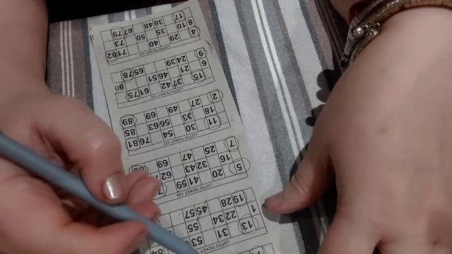 Вот так повезло! Закуска в дорогом ресторане. Опять собрались  весёлые пенсионеры.