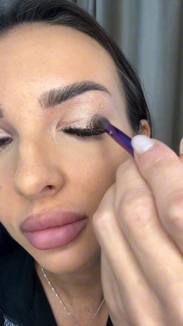 Макияж с тенями Luxvisage, приобрести можно в Шоуруме Чили, ТГ showroomchili52 смотреть онлайн