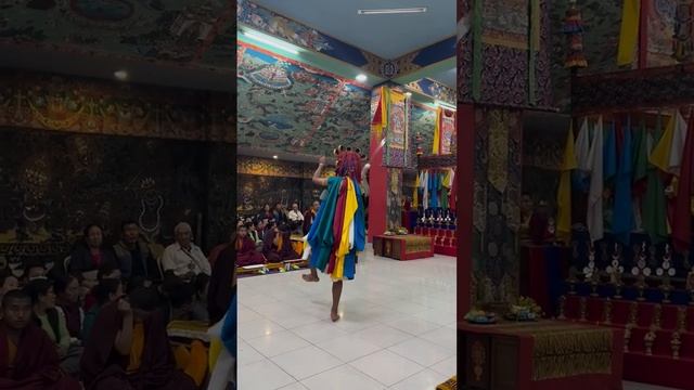 Mindroling monks (chham) Lama Dance. #buddha #youtube смотреть онлайн