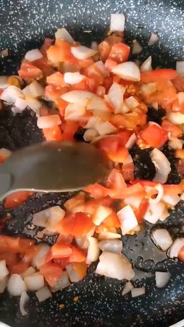 Poulet crémeux aux tomates #recette #poulet #tomate #cuisine #crème #repas #famille смотреть онлайн