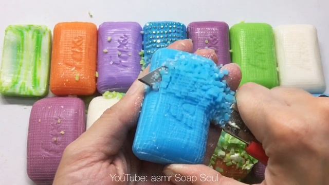 Asmr crunchy soap! Dry soap cubes. Satisfying video (no talking). Хрустящие мыльные кубики смотреть онлайн
