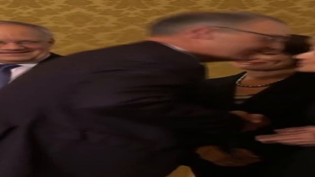 Guy Parmelin Wide смотреть онлайн