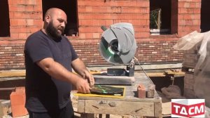 Пилим кирпич ручной формовки.