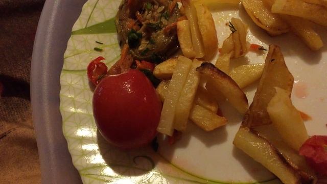 ASMR eating - Fried potatoes with steamed vegetables / АСМР - Жареная картошка с овощами смотреть онлайн