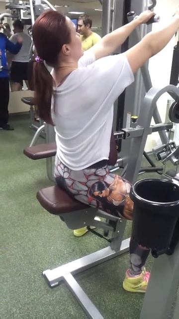 Тяга в наклоне в тренажере смотреть онлайн