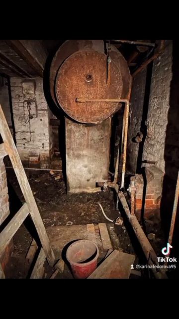 ЗАБРОШЕННАЯ УСАДЬБА В МОСКОВСКОЙ ОБЛАСТИ😲🏰 смотреть онлайн