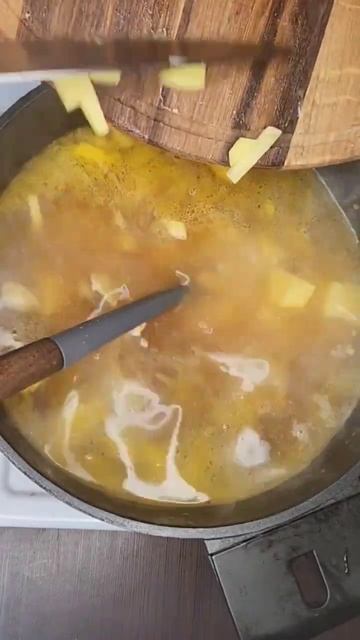 очень вкусный сливочный суп с курицей и грибами #рекхочувтоп #shortsdubai #обед #foodкурицагрибы смотреть онлайн