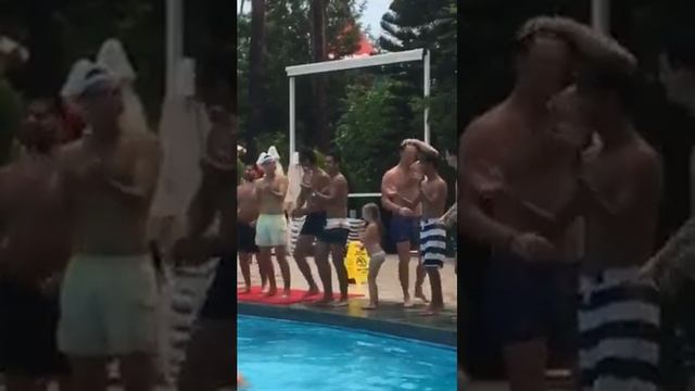 танец дельфина смотреть онлайн