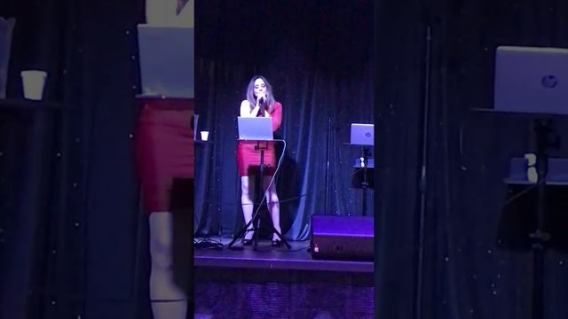 День опять погас