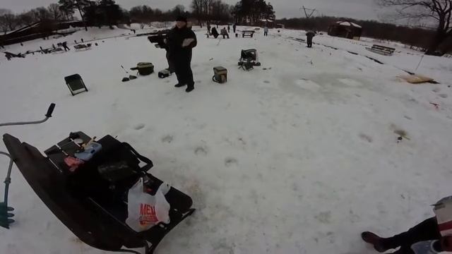 Зима, а форель хорошо ловится