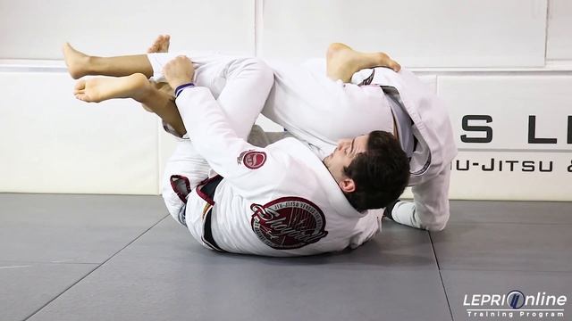 De La Riva to Collar Drag Attempt to Berimbolo to Side Control Attempt to Back Take Choke смотреть онлайн