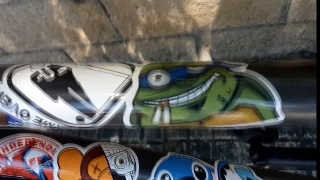 MUCHAS PEGATINAS, POCO CEREBRO / STICKER BOMB BMX смотреть онлайн