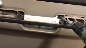 Як зняти дверні карти/обшивки Nissan X-Trail T-30. Как снять дверную карту Ниссан Икс Трэил Т-30