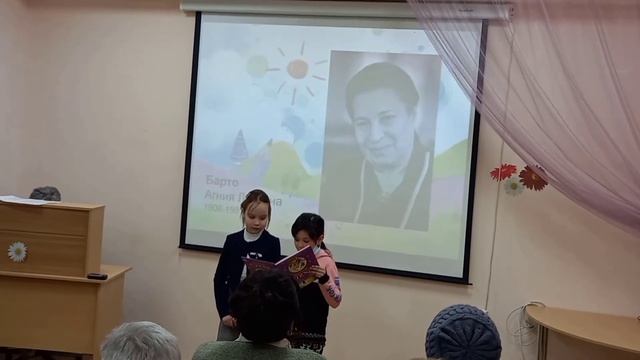 "Солнечная вспышка" и День поэзии смотреть онлайн