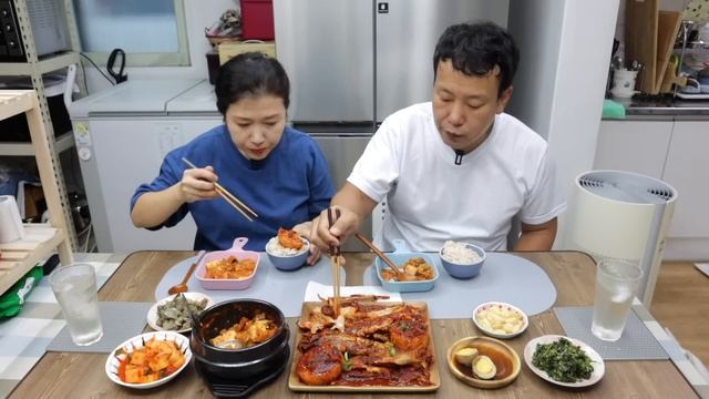 매콤한 코다리찜에 구수한 청국장 먹방 Braised Half-dried Pollack & Cheonggukjang MUKBANG смотреть онлайн