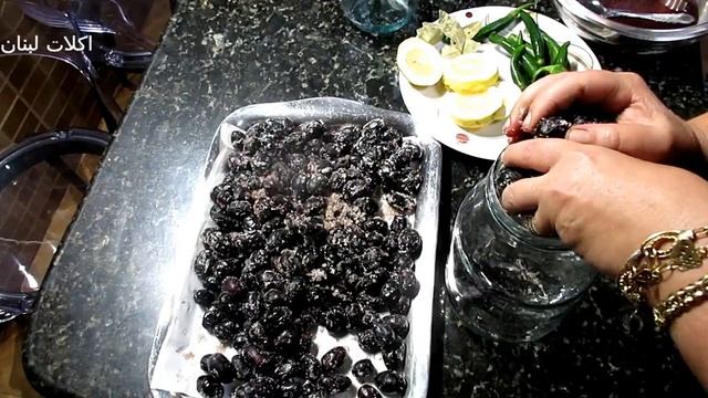 طريقتين لتحليه وكبس الزيتون الاسودpikling olive смотреть онлайн