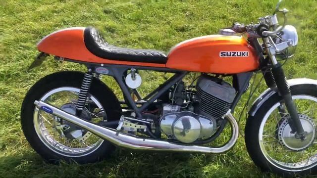 1971 Suzuki T500 R Cafe racer смотреть онлайн