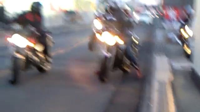 美人　美女　SR400 FTR CB750 SKYWAVE Hornet　IMPULSE　Bandit смотреть онлайн