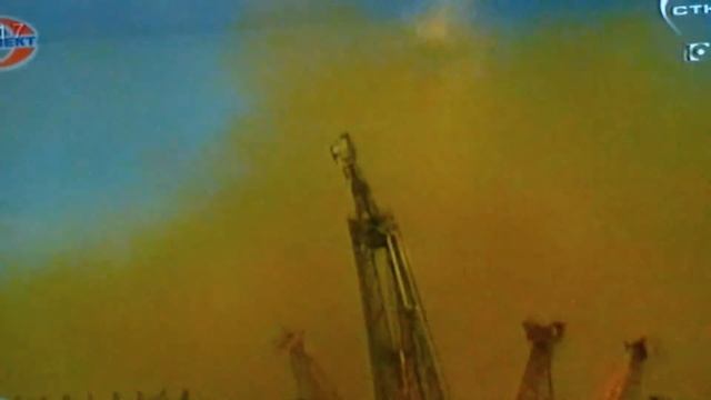 В НЕБЕ НАД ГОРОДОМ ПОЯВИЛАСЬ МИДУЗА смотреть онлайн