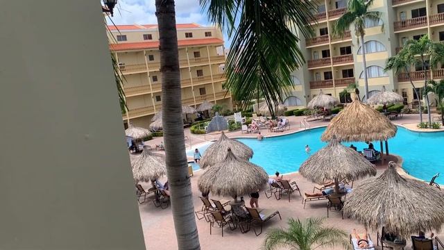 АРУБА. КРАЙНІЙ ДЕНЬ. ВЕСЕЛКА. СМАКОЛИКИ. МУЗИКА смотреть онлайн