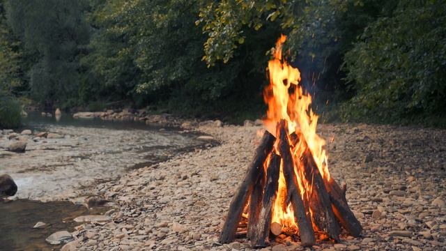 Незабываемые впечатления у костра на берегу реки. смотреть онлайн