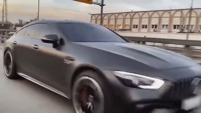 Я двигаюсь, чтобы были крутые строчки