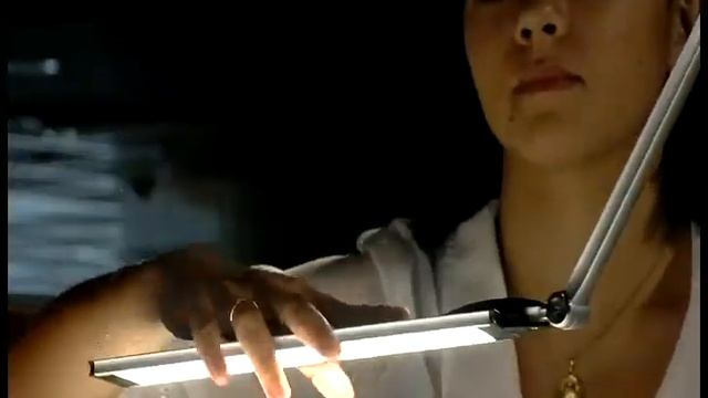 ATOM series - LED Task Light (JP version) смотреть онлайн
