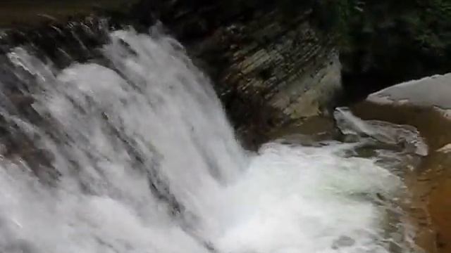 ВОДОСПАД ЧЕРНИК