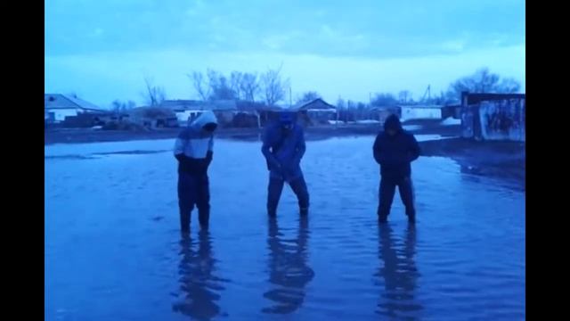 Грибы - Тает Лед. Пародия. Ауыл жастары! смотреть онлайн