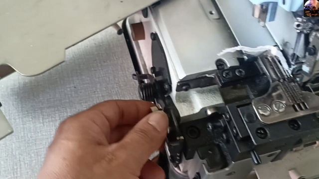 Pegasus 4 Thread Overlock Sewingmachine. MO900