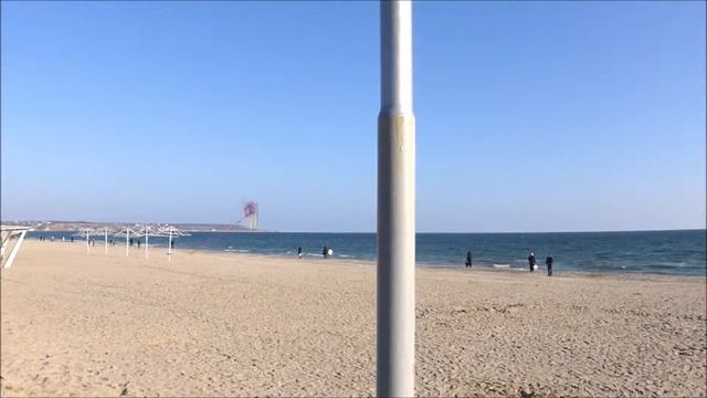Odessa. Flying kite on the beach / Одесса. Летающий змей на пляже смотреть онлайн