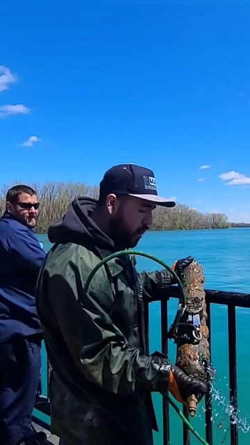 Oxygen Tank Exploded When I Found It Magnet Fishing смотреть онлайн