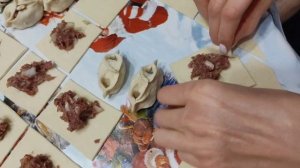 Сестра и племянница научили делать манты