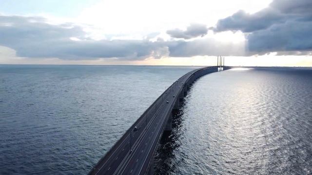 Dji mini 2 - Öresundsbron 4K смотреть онлайн