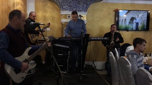 Гурт Воскресіння м.Рівне - Когда любовь приходит с неба . instrumental live смотреть онлайн