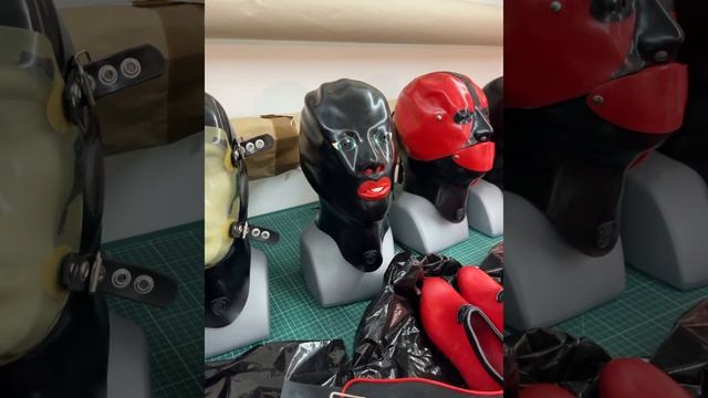 Rubbers Finest Berlin @ Demask Berlin Heavy Rubber Latex Schöneberg Part 1. смотреть онлайн