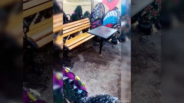 лакированая и грунтованная скамейка 1.5 с цементированием на глубину 0.5м с центральной поддержк смотреть онлайн