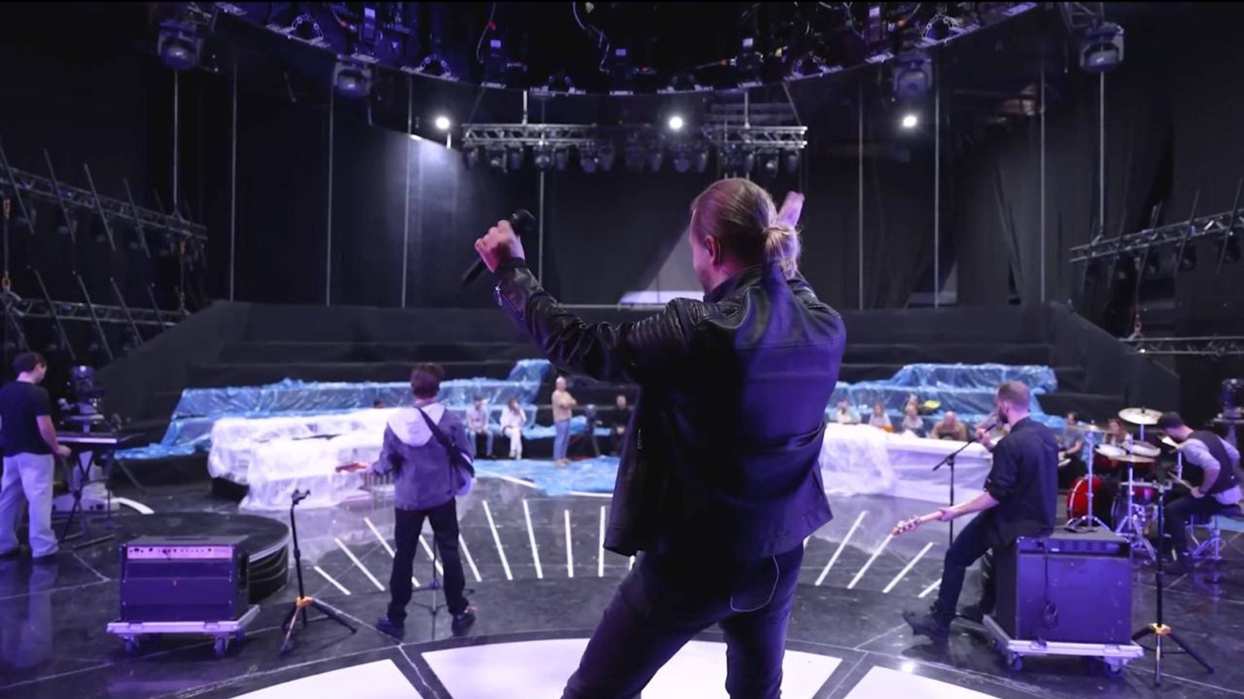 Бэкстейдж шоу "Один в Один!" 1 выпуск смотреть онлайн