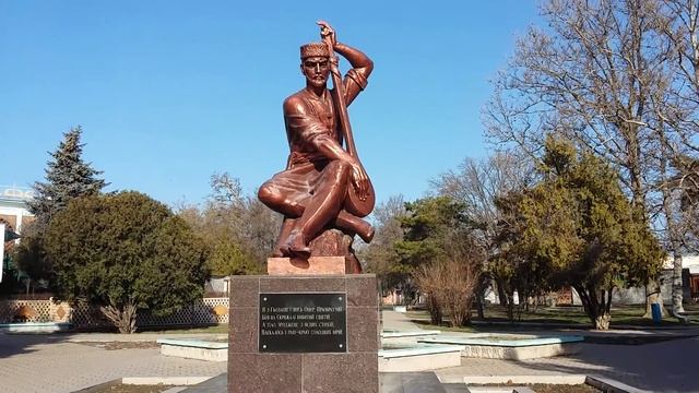 Памятник Ашик Умеру